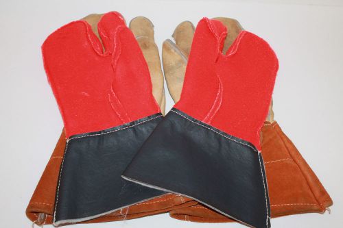 Buck skin suede gauntlet men&#039;s glove,trigger finger, removable  liner, vguc for sale