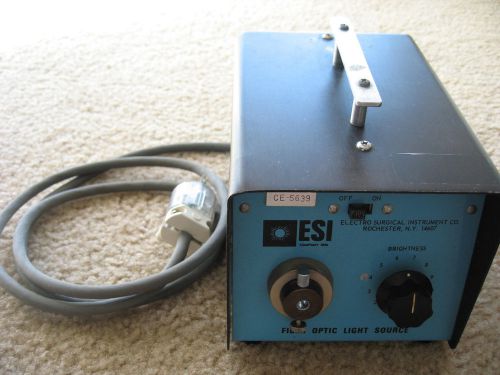 EST (Electro-Surgical Light Co.) Fiber Optic Light Source