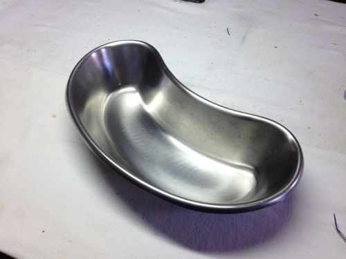 Volprin stainless surgical tray, Kidney shaped, 255 mm overall length