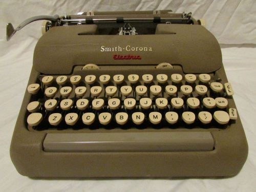 Vintage Circa 1950’s Smith Corona Electric Typewriter