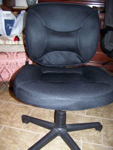 Office Desk Chair Black excellent condition see pics