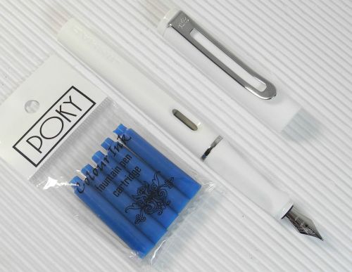 JINHAO 599B Fountain pen WHITE plastic barrel free 5 POKY cartridges BLUE ink
