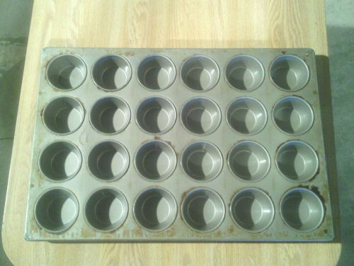 Ecko Glaco Muffin Pans 24 on lot of 5