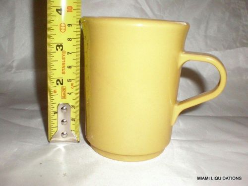 valiant  mug retro vintage yellow Continental Plastics 8006
