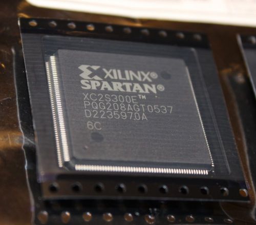 Xilinx SPARTAN XC2S300E-6PQ208C 1.8V FPGA&#039;s, 11 pcs.