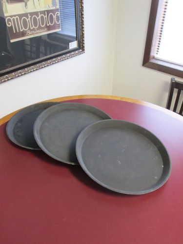 LOT OF (3) Non Skid Rubber Lined 11-Inch Plastic Round Serving Tray -NO RESERVE