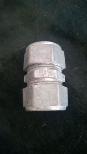 REGAL 611 CONDUIT COMPRESSION COUPLING