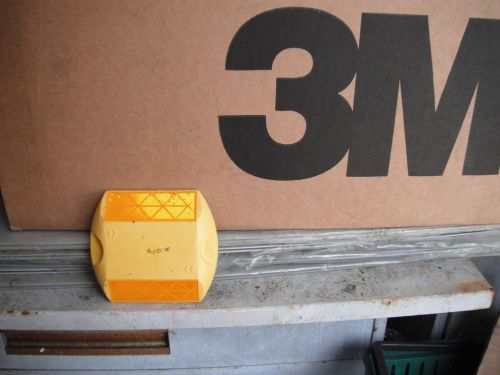 3M™ Raised Pavement Marker Yellow.. (10 Count)