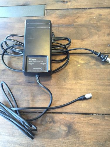 Nikon Q-75U Quick Charger for Nikon BC-80 Total Station Batteries