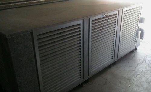 Master-bilt condensing unit for cooler and freezer