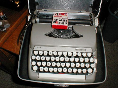 Vintage Smith Corona Sterling Manual Portable Typewriter w/Black Case Ex-Ribbon