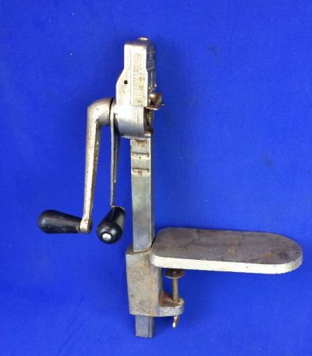 DAZEY MODEL 500 HEAVY DUTY UNIVERSAL CAN OPENER