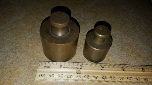 VINTAGE BRASS 2 PIECE SCALE WEIGHTS 500 AND 200 GRAMS LOOK!