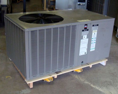 THERMAL ZONE 2.5 TON PACKAGED AIR CONDITIONER, OPTION FOR ELEC HEAT - NEW 4