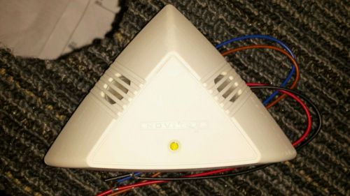 Novitas Ultrasonic Ceiling Sensor 500 sq ft One Way 01-161