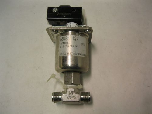 United electric controls pressure switch h54s 137 /w 316 fitting -ue-15a 480 vac for sale
