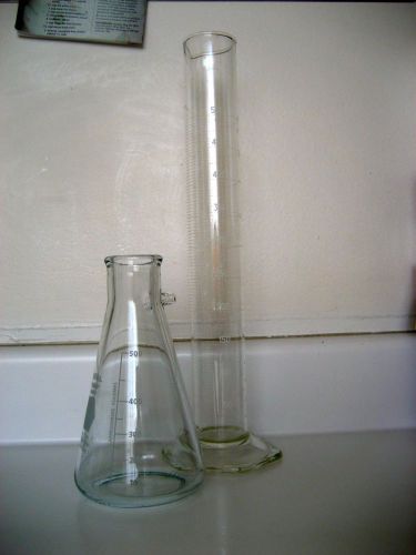 Glass chemistry beakers  (set of 2) for sale