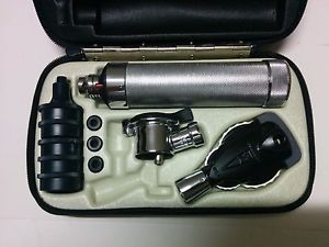 Welch Allyn Otoscope/Ophthalmoscope diagnostic set