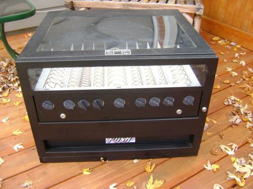 USED SNACK TIME TABLE TOP COIN CONCESSION VENDING MACHINE MODEL VM 200 NEEDS KEY