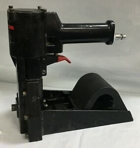 Uline Pneumatic Roll Feed Carton Stapler I-19-RR