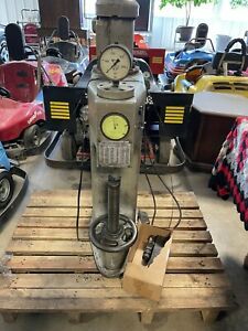 3000 kg Gogan MODEL 612 Gogan/Brinnel Hardness Tester