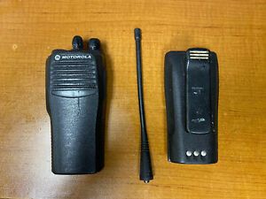 Motorola CP200 UHF Radio With Battery/antenna 16 Ch 438-470 Mhz