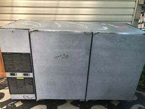 Glastender C2FB60 - Cooler, Two Zone, unfinished for laminate application