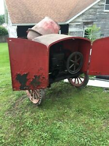 Rare Antique Jaeger Cement Mixer With Hit and Miss Engine