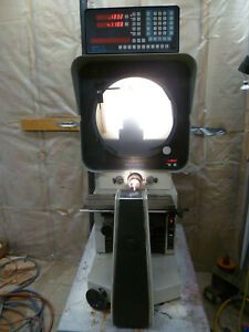 DELTRONIC DH214 OPTICAL COMPARATOR with DELTRONIC MPC5 DRO
