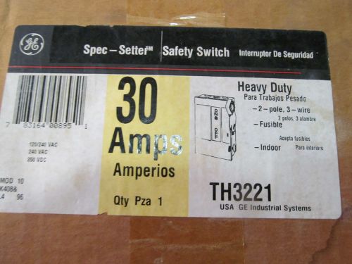 GE General Electric THN3221 Disconnect 30 Amp 2 Pole 240 V Fusible