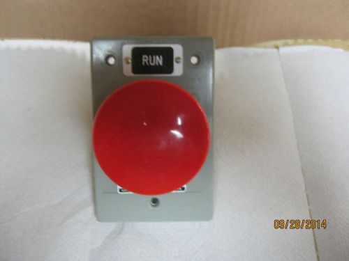 General Electric Oil Tight Punch Press Push Button #CR2940AP611D