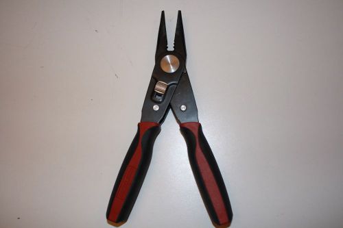 Craftsman 2-IN-1 Long Nose and Diagonal Pliers 9-44889