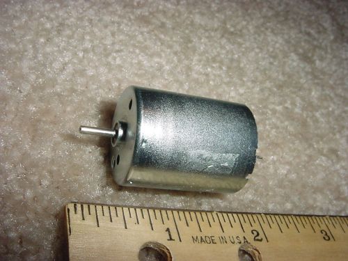 Small DC Electric Motor 12 VDC 5600 RPM  187 G-cm - M40