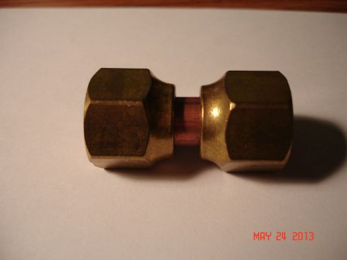 Flare Swivel Connector 1/2&#034; x 1/2&#034; flare