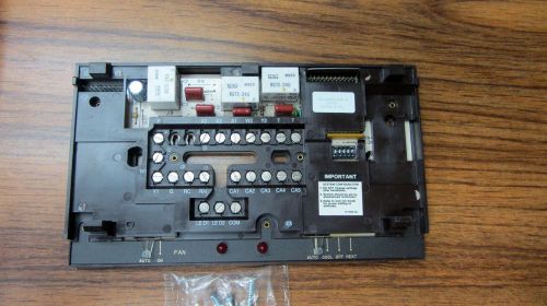 NEW IN BOX HONEYWELL Q7300B1008 SUBBASE FOR USE WITH T7300 THERMOSTAT
