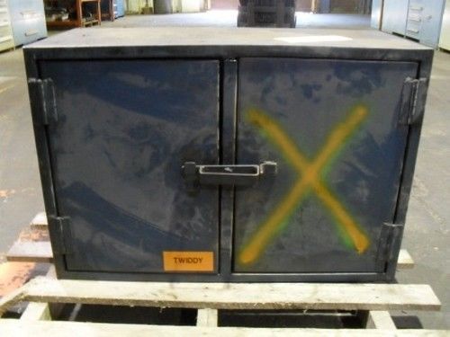 Sc-5303, 2 door stronghold cabinet. 24&#034;hx36&#034;wx16&#034;d for sale
