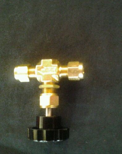 BRASS NEEDEL VALVE 1/4T x 1/4T  0.172 part#118