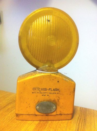 Vintage Dietz Visi-Flash Syracuse NY 4507 Signal Caution Light