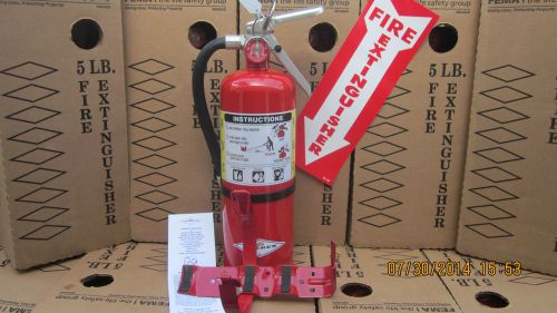 New 2014 &#034;amerex&#034; 5-lb abc fire extinguisher with vehicle/marine brack for sale