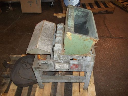 Ultramatic equipment vibratory finisher shaker  mbia for sale