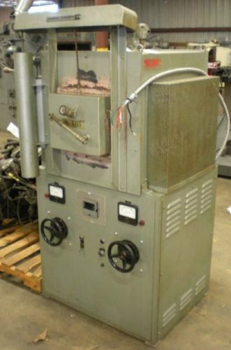 Lindberg hevi-duty electric furnace (27044) for sale