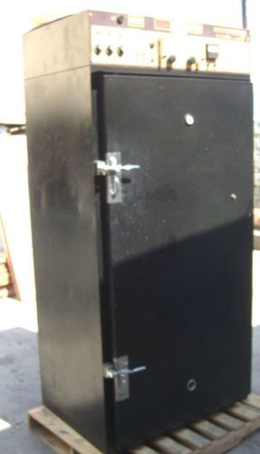 LABLINE Air-Jacketed Large Capacity Automatic CO2 Metal Door Incubator model 393