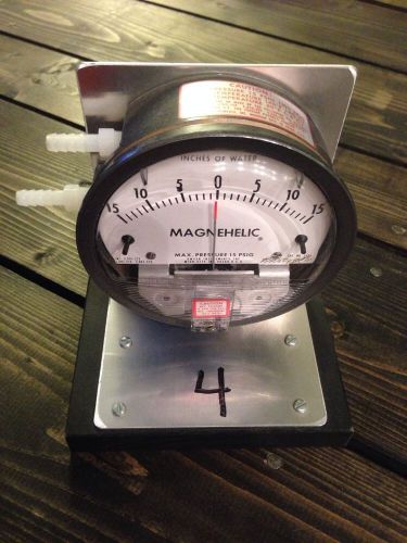 Dwyer instruments series Magnehlic Pressure Gage 2330 Max Pressure 15PSIG
