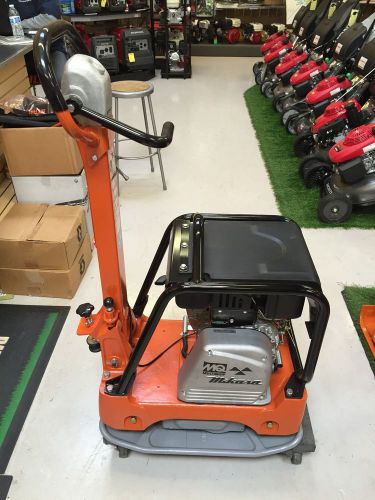 Multiquip mvh206d reversible plate compactor 20&#034; plate 7,870 lbs cf for sale