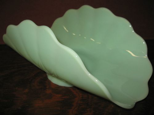 Jadeite green glass serving fruit bowl / banana boat tray Jadite Jade milk candy