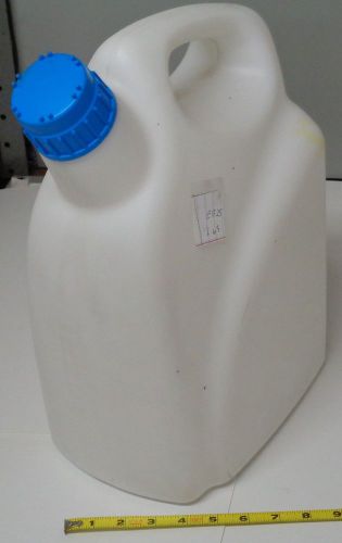 Tarsons 10L / 2.5 Gallon Liquid Container white