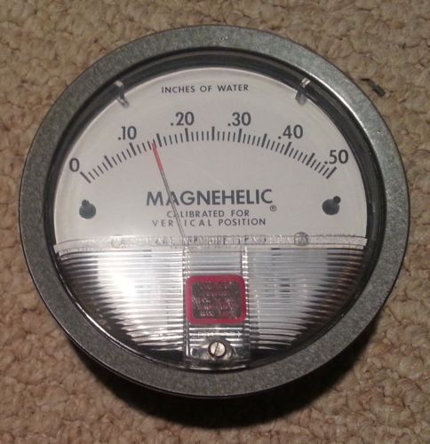 DWYER MAGNAHELIC 2000-0 PRESSURE GAUGE 0.0&#034;-0.5&#034; INCHES OF WATER