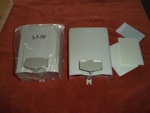 2 LOT Bobrick B-5050 MatrixSeries Surface-Mounted Soap Dispenser RESTROOM WHITE