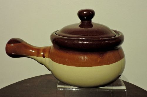 TRADITIONAL LIDDED FRENCH ONION SOUP CERAMIC CROCK/BOWL