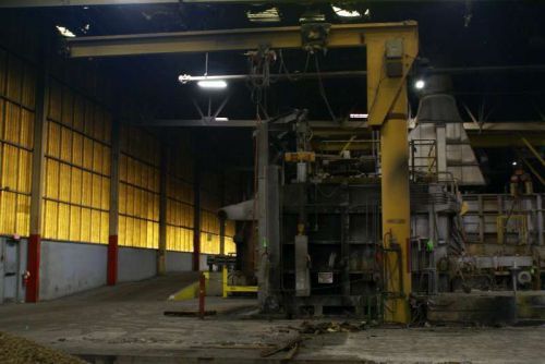 Gorbel 1 ton freestanding jib crane 21&#039; under beam 25&#039; beam reach for sale
